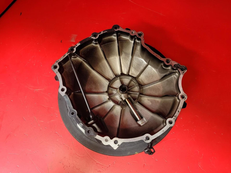 Cubierta de embrague Triumph Speed Triple 1050 2011 Foto 4 de 4