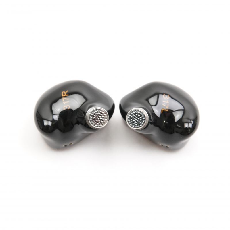 Thieaudio V16 Divinity　美品 Thieaudio V16 Divinity 16 BA Driver Flagship In-Ear Monitor