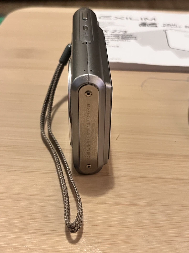 Casio Digital Camera Exilim EX-Z75 7.2MP Silver Tested Charger New Battery Book - Image 4 of 4