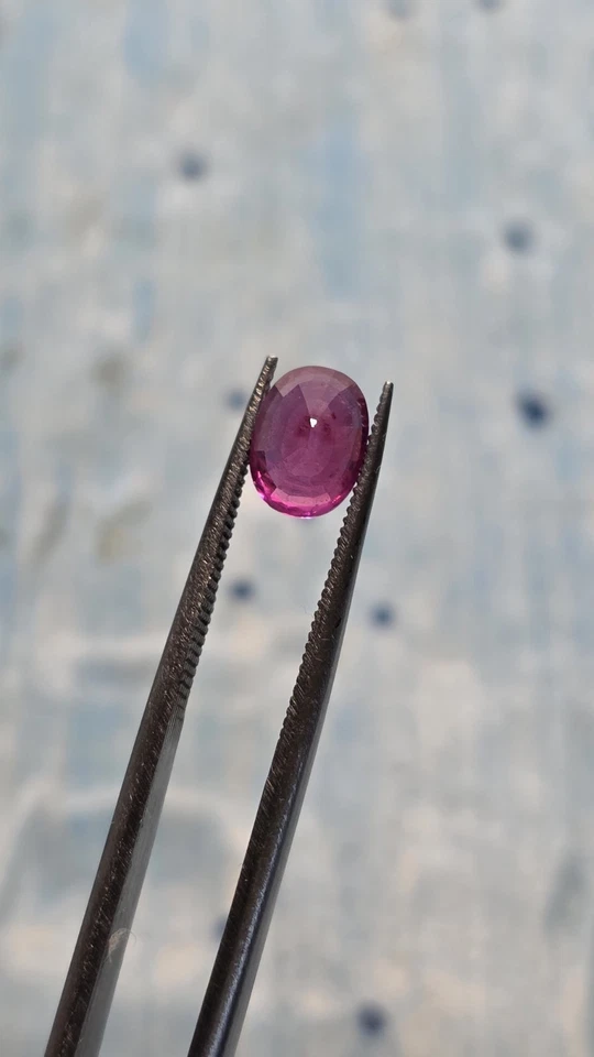 1.77 Ct  Natura Purple Red Ruby Tanzania Heated Oval Shape Loose Gemstone - Image 4 of 4