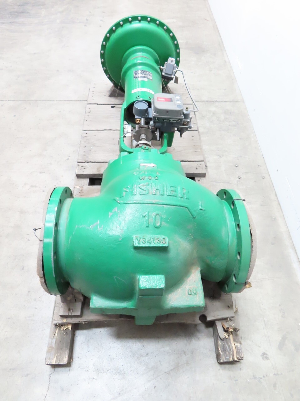 Fisher EWD 6674 Size 70i Dvc6200hw2 Pneumatic Steel Control Valve 10in