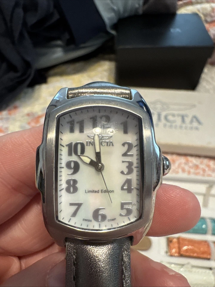 INVICTA women’s 7 band Special edition watch. - Image 3 of 4