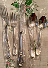 CALLA LILY 5 Piece Place Setting (s) Oneida Deluxe 18/8 Stainless USA Unused
