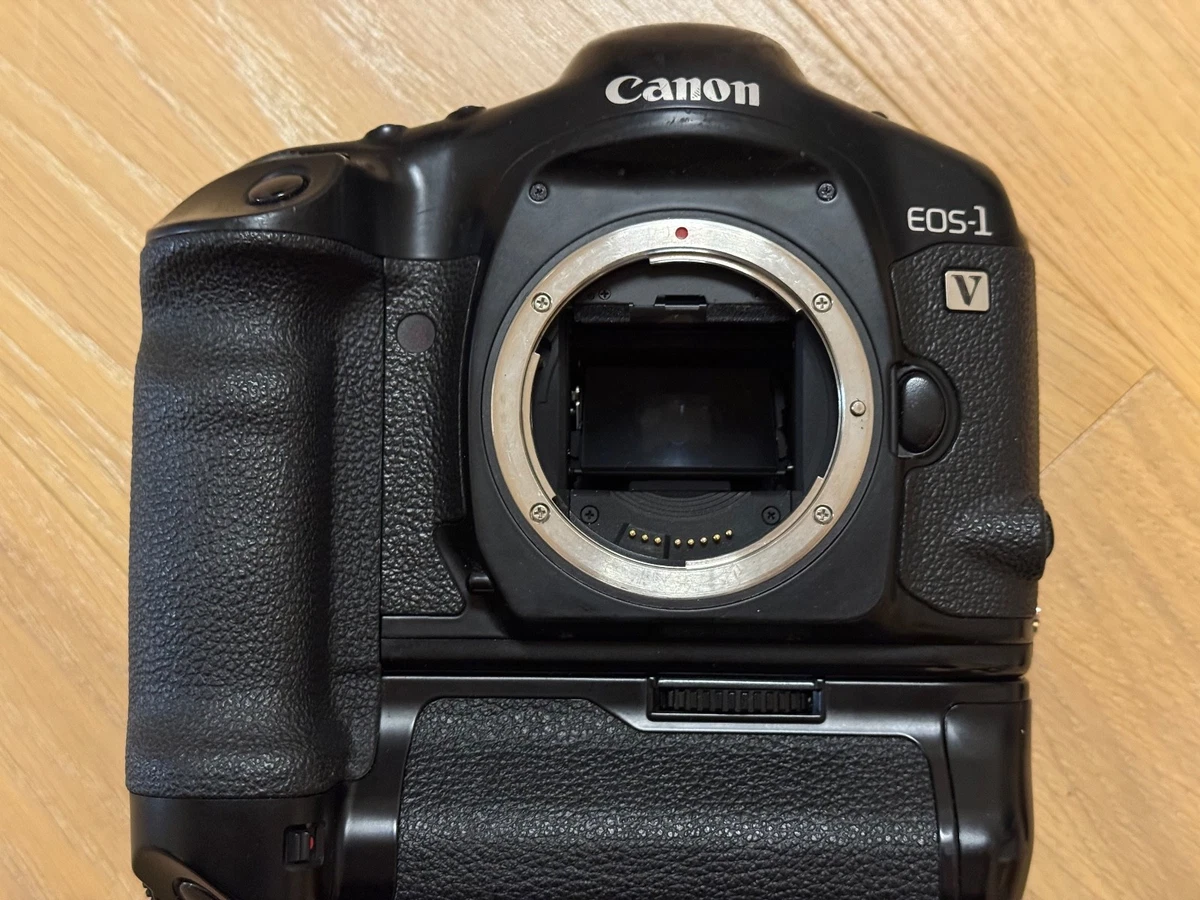 Appareil Photo Argentique Canon EOS-1V - 35 Mm SLR - État Excellent+++ (Occasion) #59