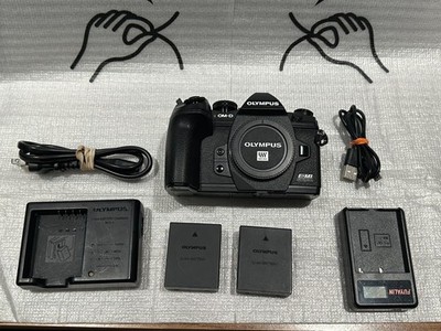 Olympus OM-D E-M1 Mark III Body absolutely MINT - Only 676 Shots - 2 batteries