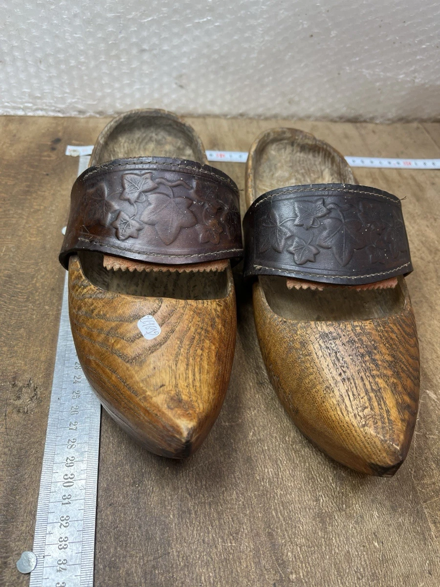 Ancienne Paire De Sabots En Bois - Authentique, Vintage, Taille Adulte