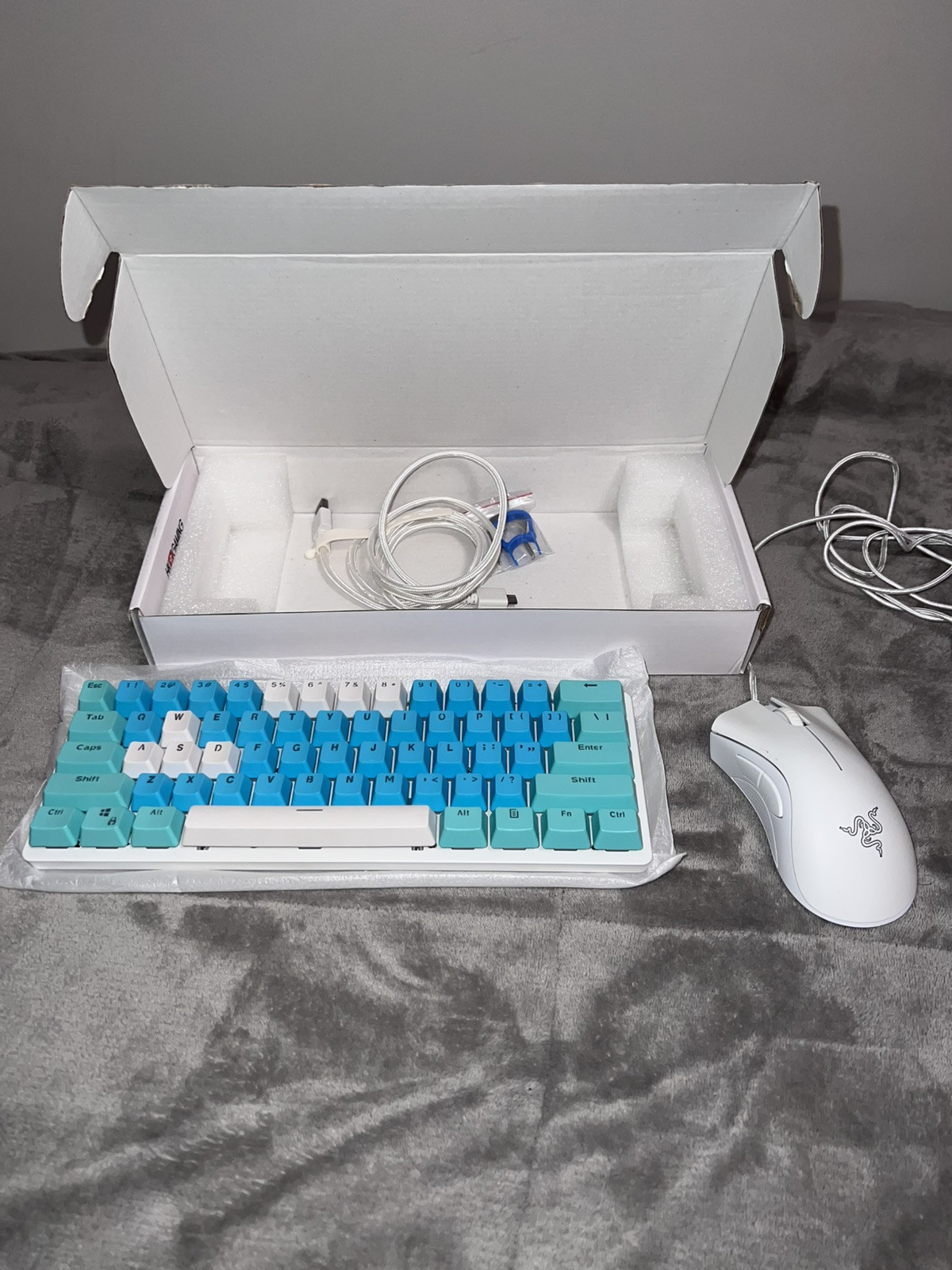 White Razer Huntsman Mini with Custom Keycaps + White Razer Deathadder Bundle
