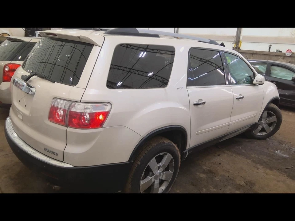 AC Condenser Fits 07-12 ACADIA 6853229 - Image 3 of 4