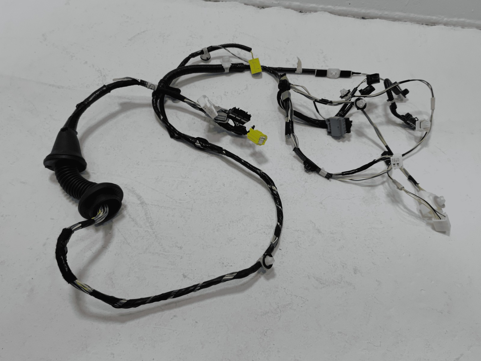 FRONT PASSENGER SIDE DOOR WIRE WIRING HARNESS 2019-2022 TOYOTA RAV4 OEM