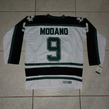 MIKE MODANO DALLAS STARS CCM VINTAGE HOCKEY THROWBACK. SIZE 48/M. NWT.