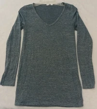 GAP long sleeve blouse top womens size XS blue/silver V neck split sleeve