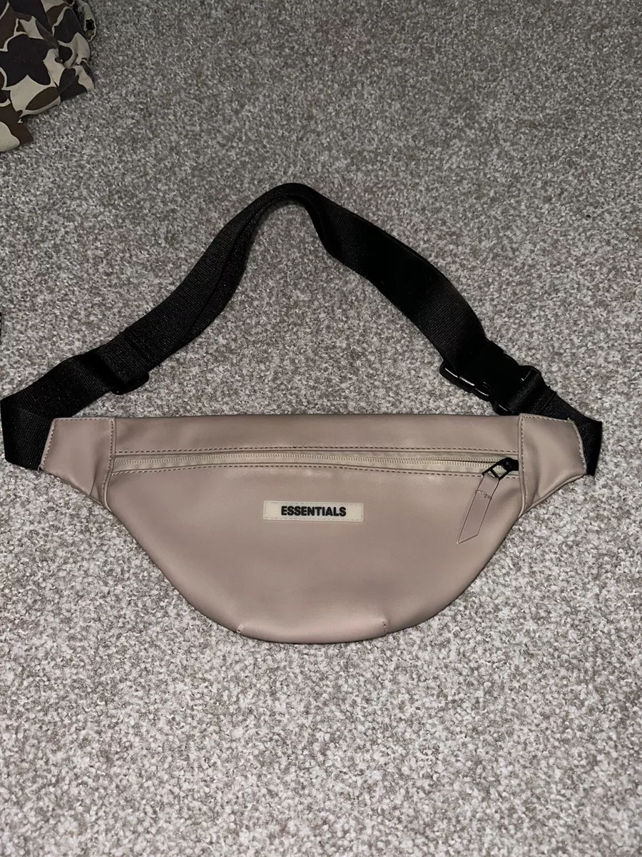 バッグFear of God ESSENTIALS Sling Bag tan