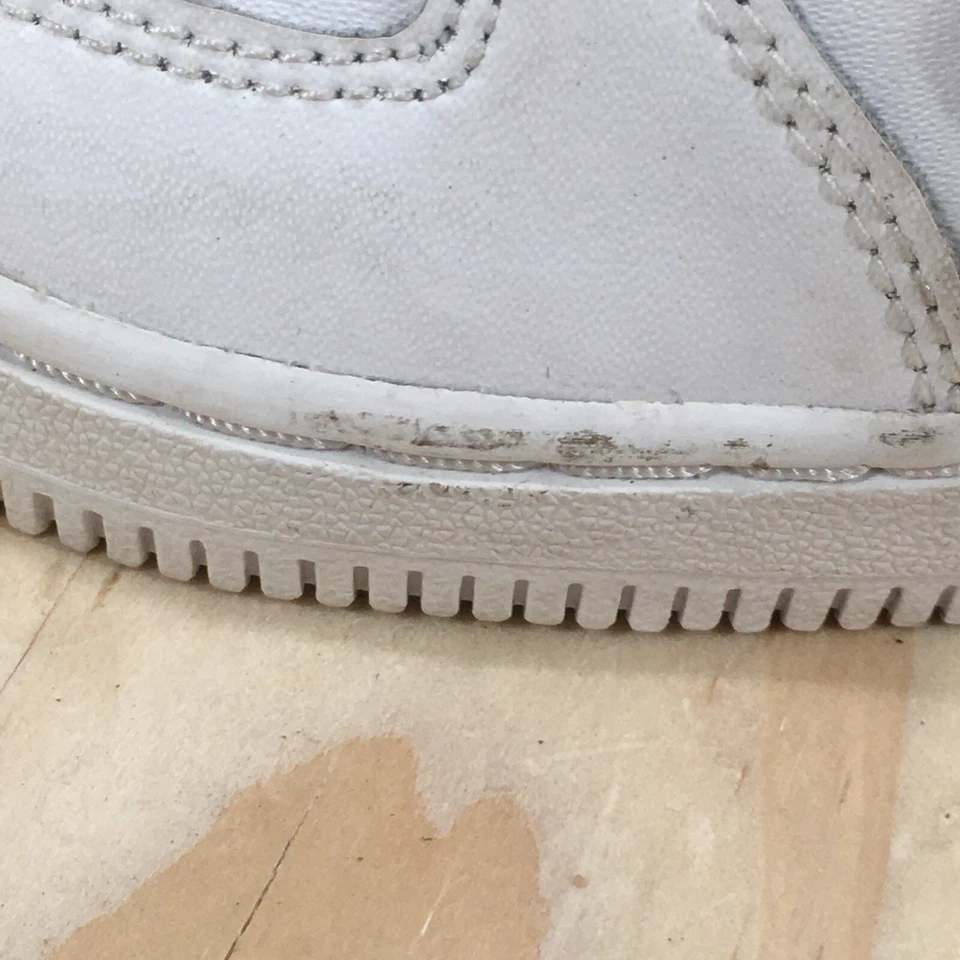 Tênis Nike infantil 9 Air Force 1 couro branco com cadarço parte superior baixa casual - Imagem 3 de 4