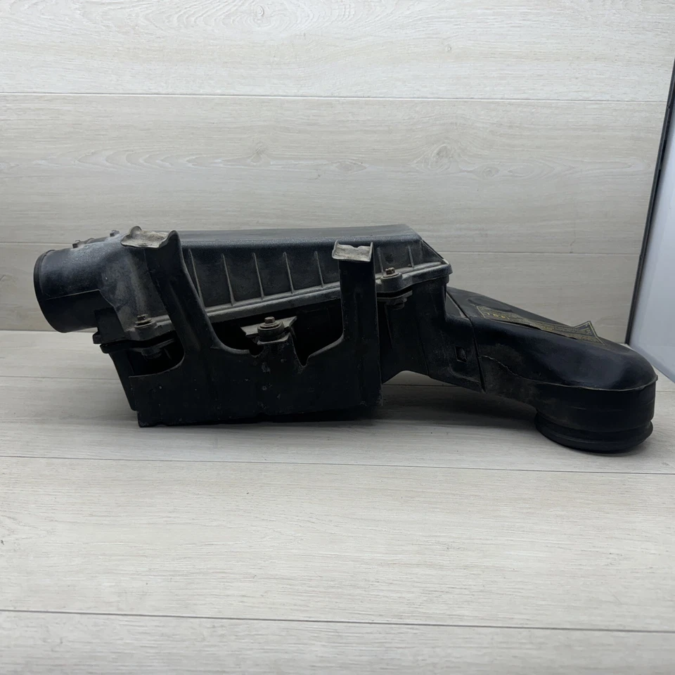 87-96 Ford E-150 Econoline VAN 4.9 5.0 5.8 CAIXA DE FILTRO DE AR - E7UE-9C675 - Imagem 4 de 4