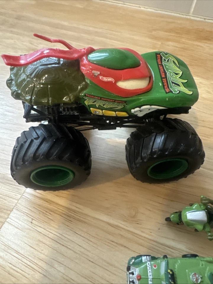 Teenage Mutant Ninja Turtles Hot Wheels Monster Truck e 4 miniaturas - Imagem 4 de 4