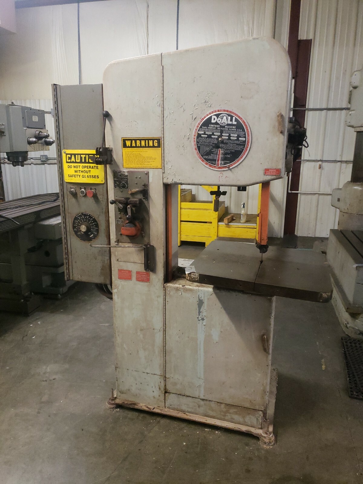 DoAll Vertical Band Saw 20\