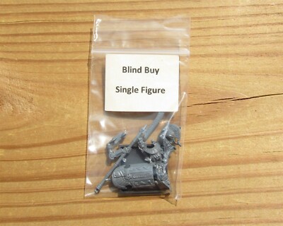 W:TOW Tomb Kings of Khemri _Tomb Guard w/ Halberd Blind Buy Single Figure Bits