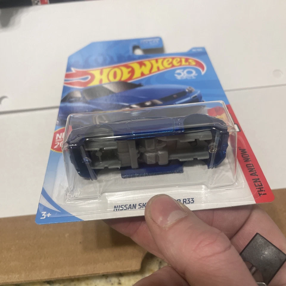 2017 hot wheels  Nissan skyline GTR R33 🔥 Error No Base Or Wheels 🔥 - Image 4 of 4
