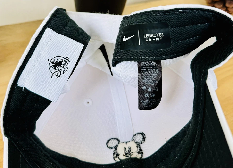 Usado en Excelente Condición Nike Mickey Mouse Auténtico Disney Dri-Fit Featherlight Correr OSFA Gorra Gorra Foto 3 de 4