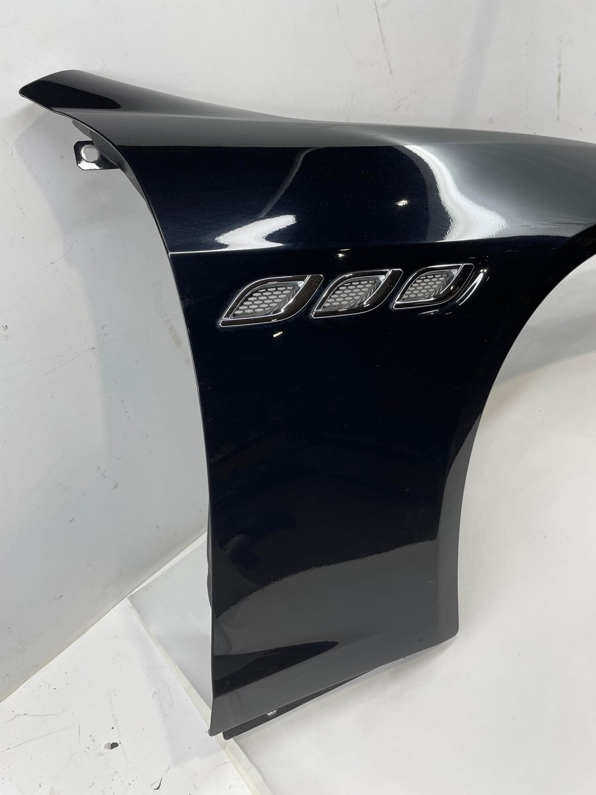 Maserati Quattroporte 2014-2020 FRONT+RIGHT Fender