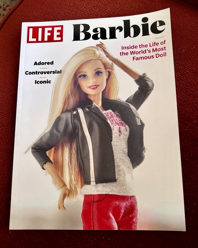 LIFE Magazine Barbie Edition | 9781547852734 | PB | F | Doll Collecting | 2020