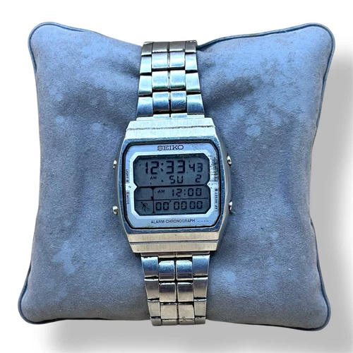 Seiko A714-5050 LCD Watch Vintage Chronograph Alarm Japan Rare 1980s