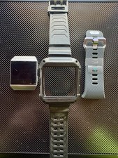 Pakiet 2 starszych fitbitów – idealny do części, kopii zapasowej lub codziennego użytku