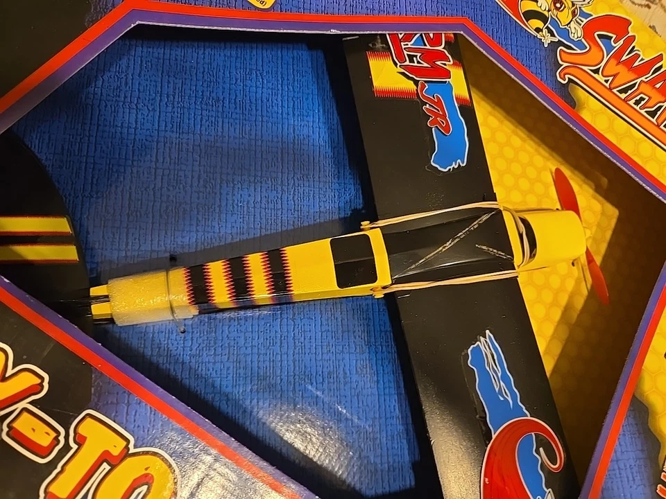 New Flyzone Swarm Jr Airplane HCAA0237 - Image 4 of 4