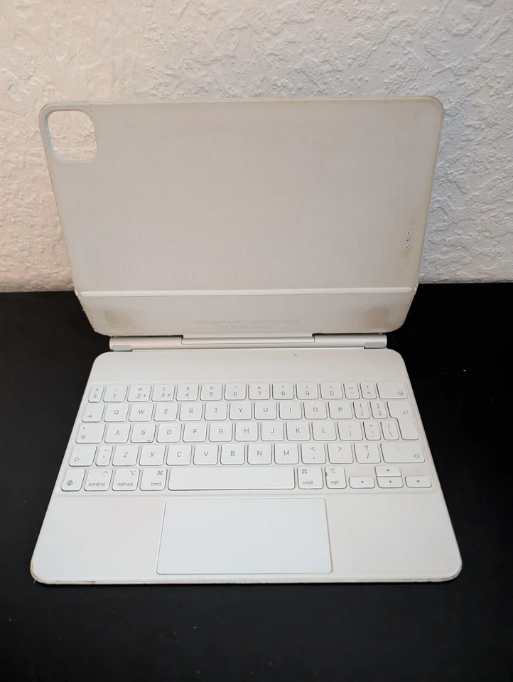 White Magic Keyboard for the iPad Pro 11" (A2377) - UK Layout - QWERTY