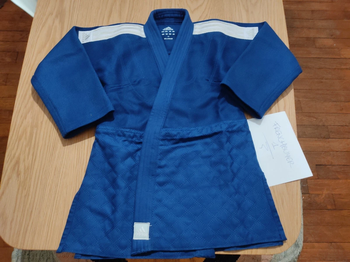 torneo Disgusto Lesionarse JUDOGI KIMONO JUDO ADIDAS MILLENIUM J 990 TAILLE 155 NEUF BLEU LOGO  BLANC/ARGENT | eBay