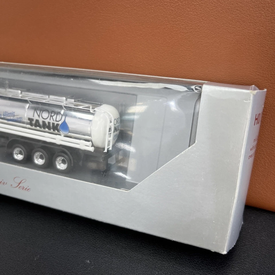 Herpa Volvo Nord Tank Truck 2387 Z2 - Image 3 of 4