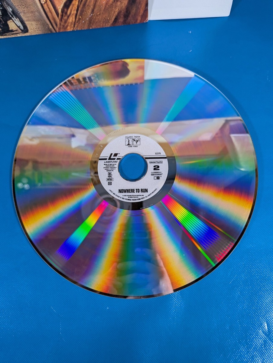 Nowhere to Run (1993 Laserdisc Deluxe Widescreen Edition) Van