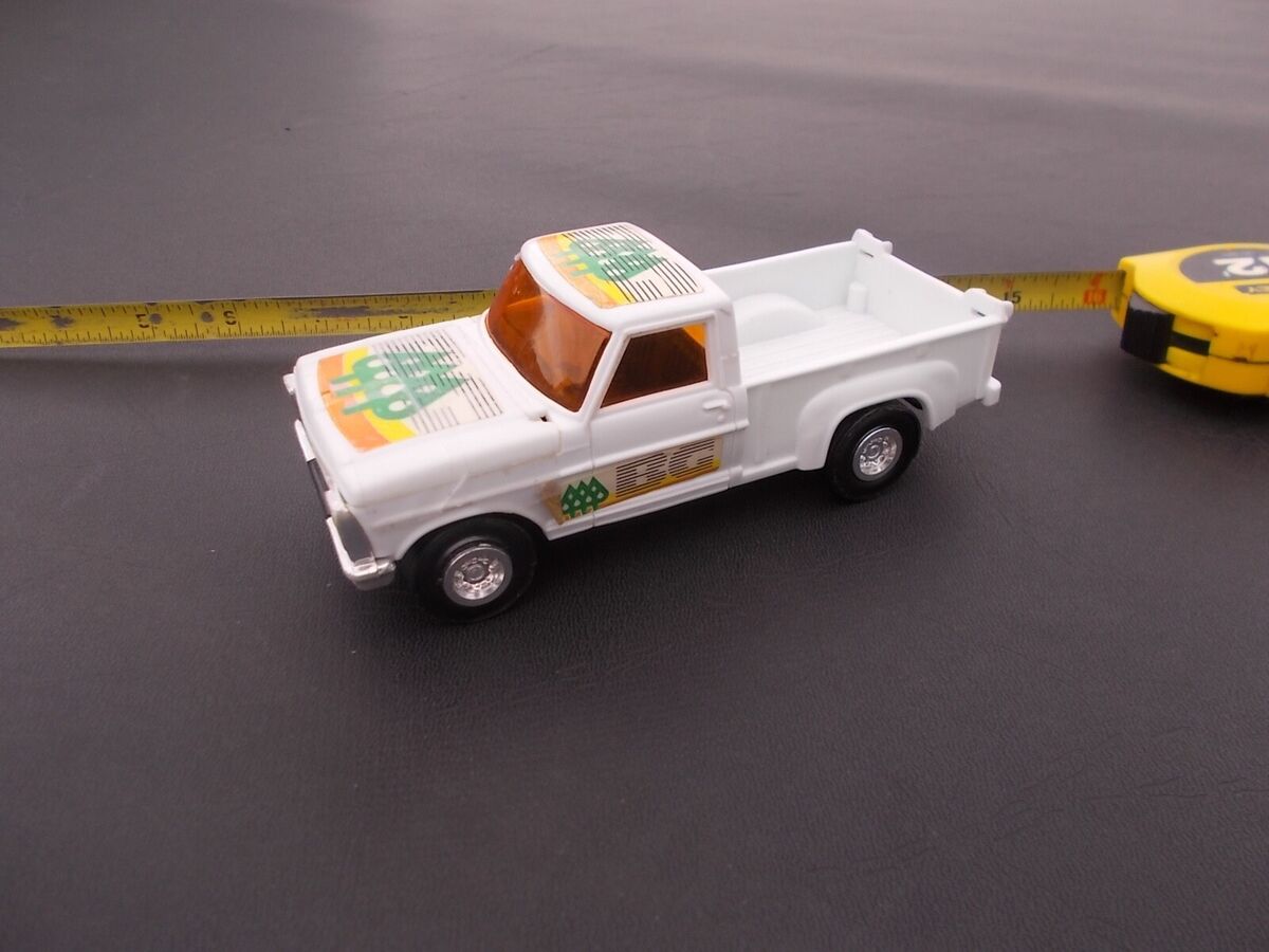 イギリスSuperfast製　6番　FORD PICK-UP 49-