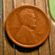 1923-S Lincoln Wheat Cent 1c with Field Errors.  (#7009)