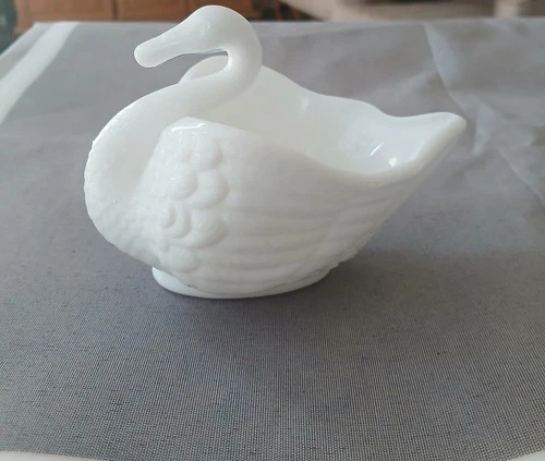 Vintage Imperial Glass Co. Milk White Swan Trinket Candy Dish Open Back READ ALL
