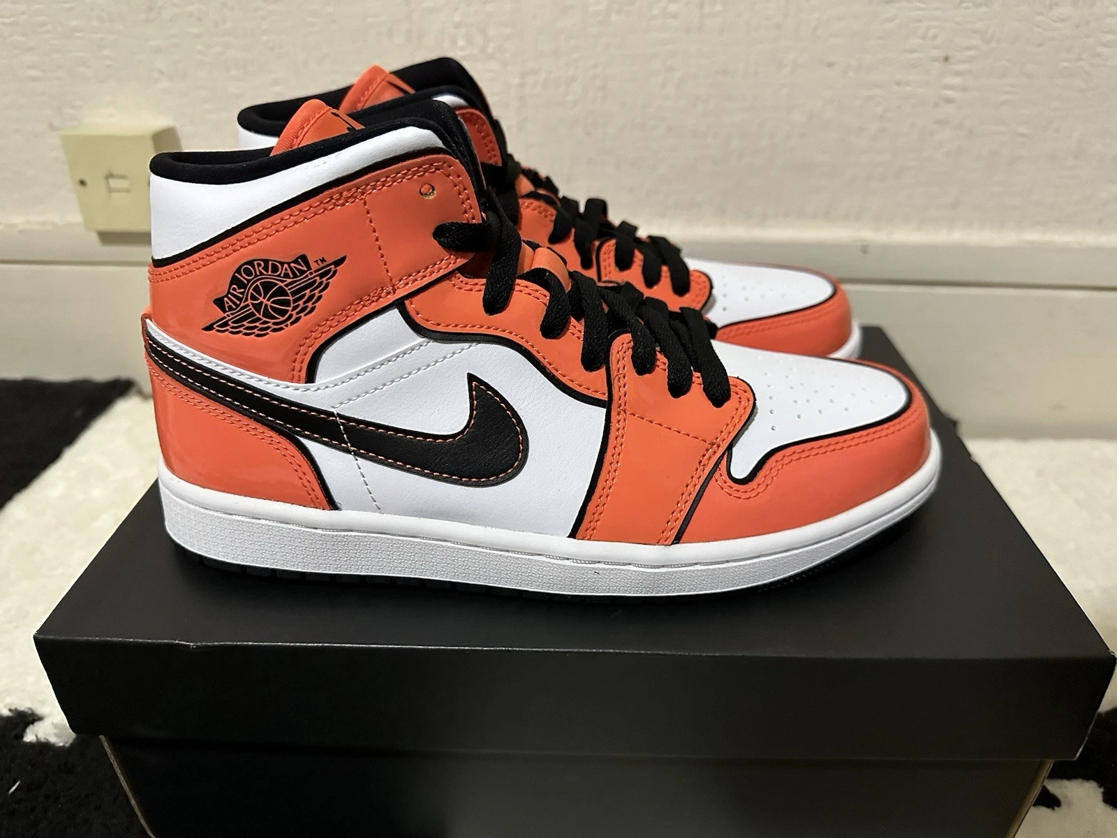 Jordan 1 Mid SE Turf arancione taglia UK 6 US 7 EU 40 DD6834 802