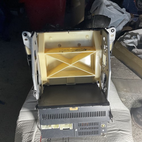 LEXUS IS 220D 2005-2010 CD PLAYER RADIO HEAD UNIT & CLIMATE CONTROL 86120-53370 - Picture 3 of 4