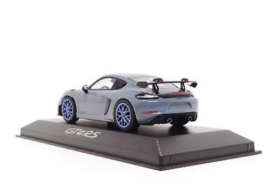 Minichamps 1:43 Porsche 718 Cayman GT4 RS (982) in Arctic Grey
