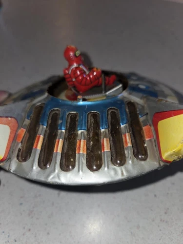 COLLECTIBLE - MARTIAN FLYING SAUCER Z-01 - RED MAN FROM SPACE UFO TIN TOY 1950s