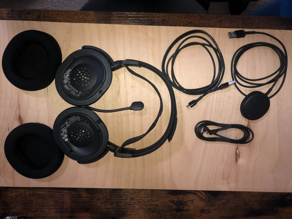 SteelSeries Arctis 7 ブラック　6/17-19まで特別値引 SteelSeries Arctis 7 ブラック 6/17-19まで特別値引 Arctis 7+