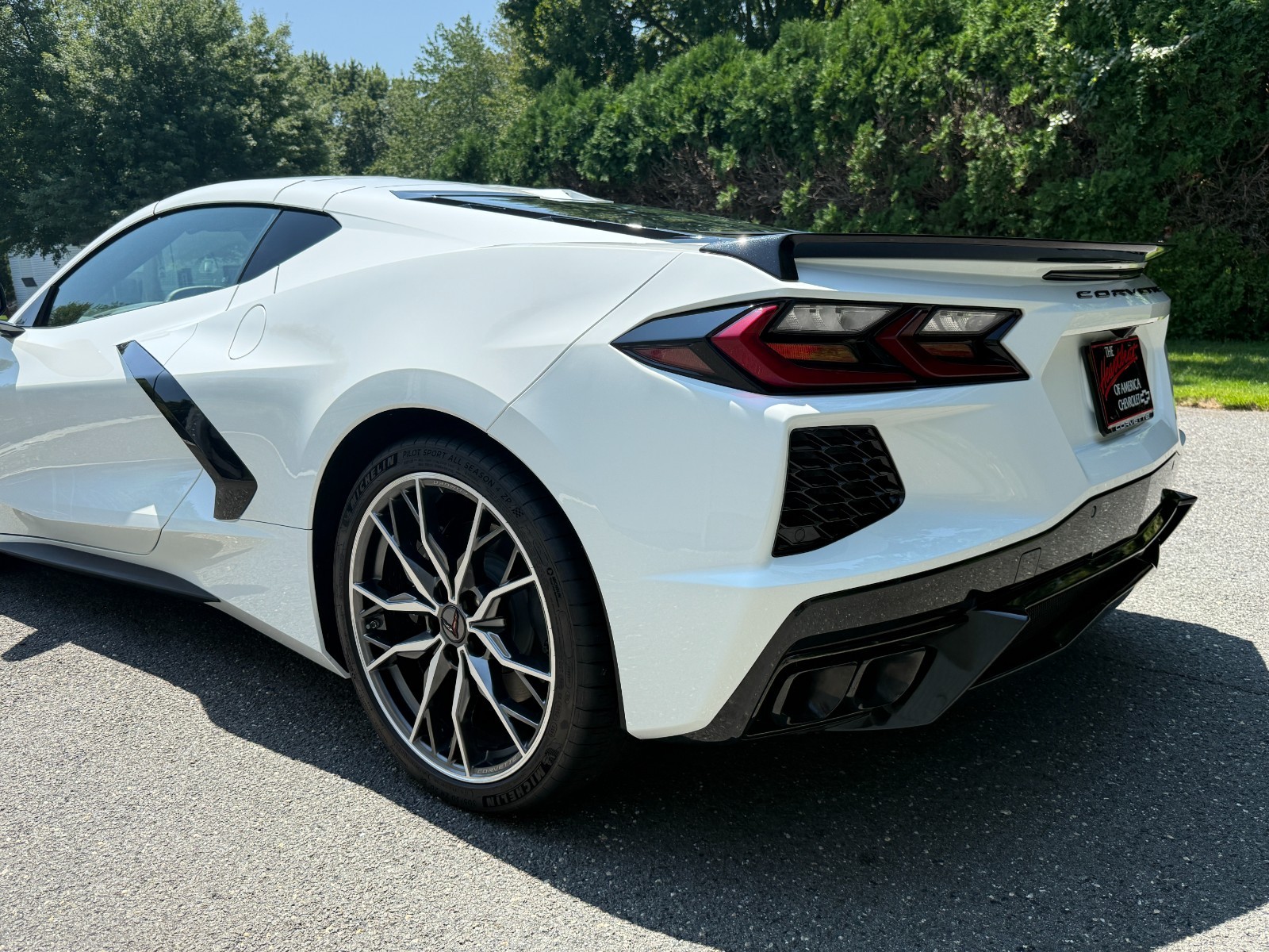 2025 White Chevrolet Corvette   | C8 Corvette Photo 3