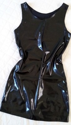 Minikleid Kunstleder glänzend Stretch Party ärmellos schwarz Gr. M
