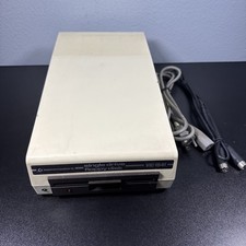 Commodore VIC-1541 Single Drive floppy disk Commodore 64 Powers On w/ data cable