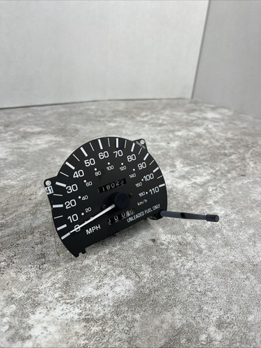 1992-1995 Toyota 4Runner Pickup T100 Speedometer Odometer 118023 Miles - Picture 2 of 12