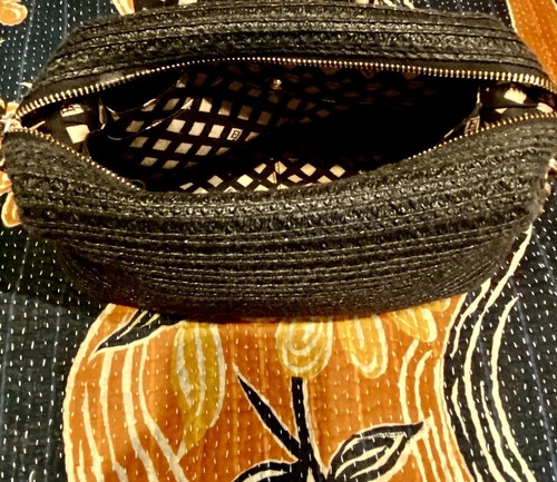 " POWCHKY" Eric Javits Shoulder Bag BLACK RAFFIA Padded Chain Link Strap EUC - Picture 14 of 24