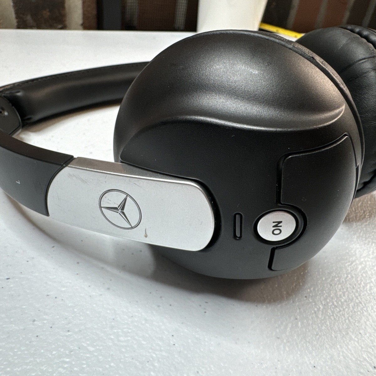 Mercedes-Benz Wireless Headphones OEM Part# A2128704289 AKG | eBay