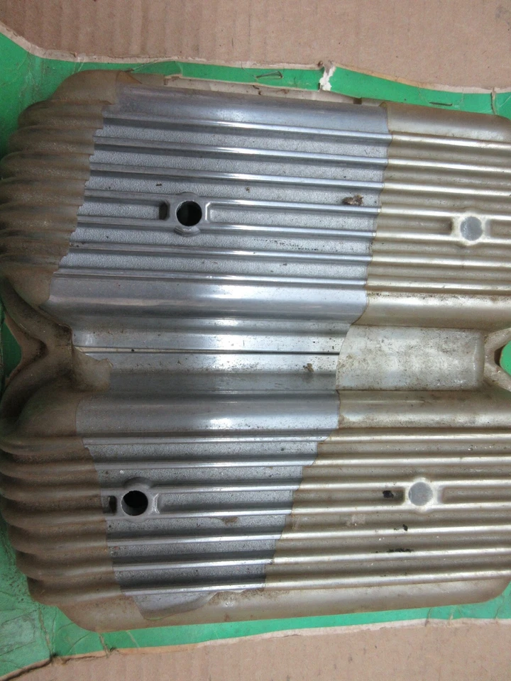 Cubiertas de válvula de aluminio con aletas vintage Volkswagen Cal Customs Old Skool stock antiguo Foto 3 de 4