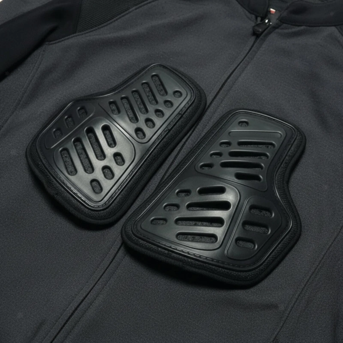 Motorcycle Chest Protector Insert Breathable Suit Chest Protector Wear-Resistant