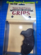 Uncle Mikes Taurus Small Frames Custom Grade Grips
