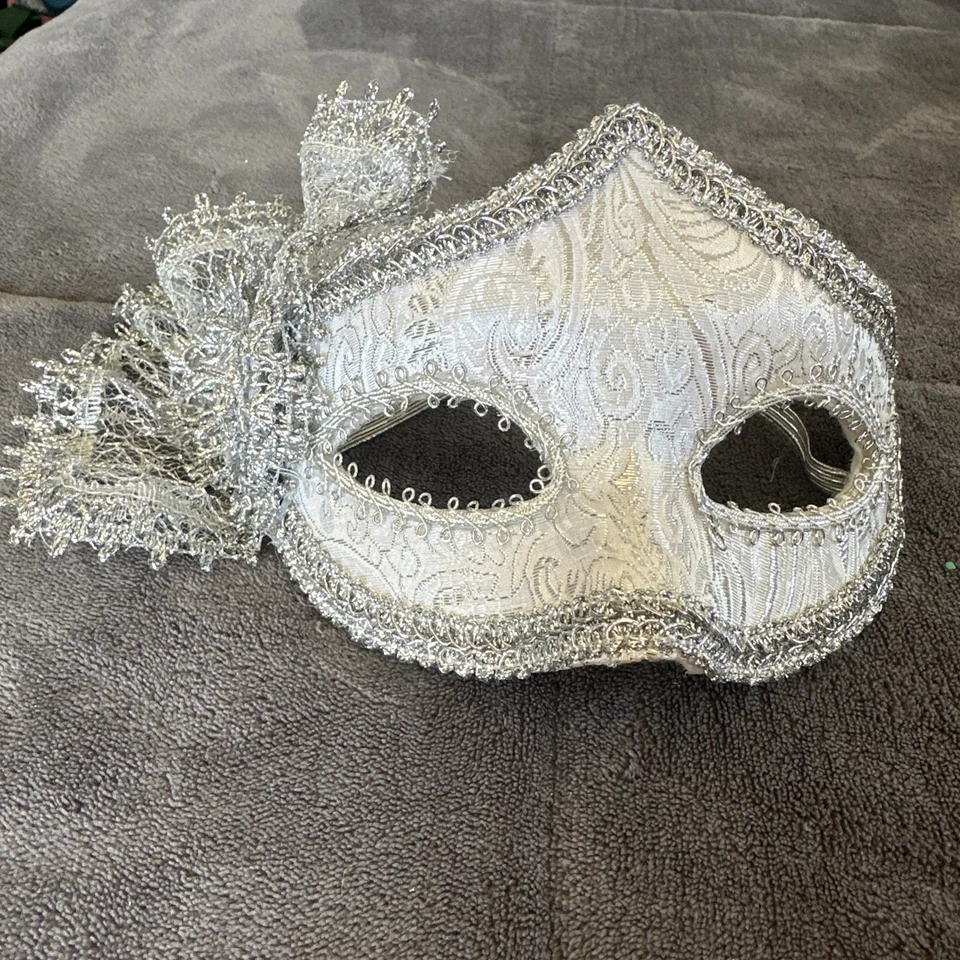 Silver Masquerade Mask Elastic Jewel Party Mask Theatrical Mardi Gras - Image 2 of 4